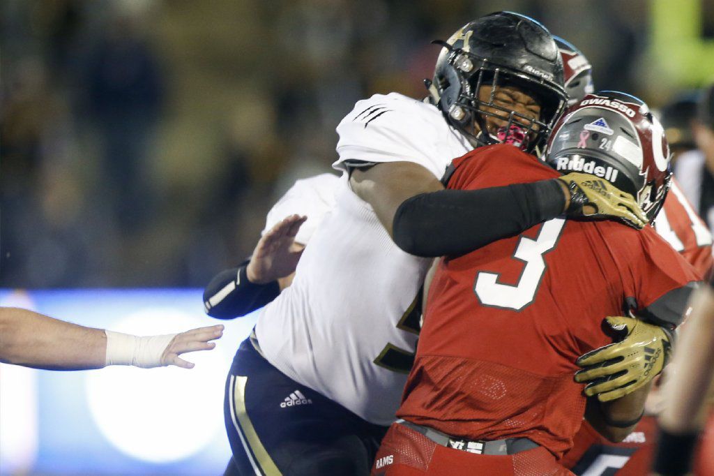 Defensive line: Broken Arrow senior DeMeco Roland